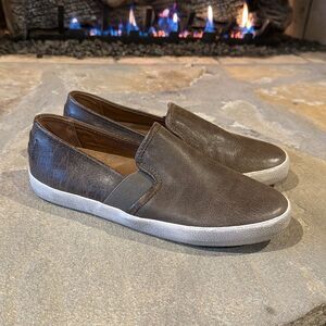 Frye Melanie Women's Taupe Slip On Sneakers - 7.5 - Excellent Condition